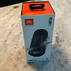JBL flip 6 Bluetooth speaker
